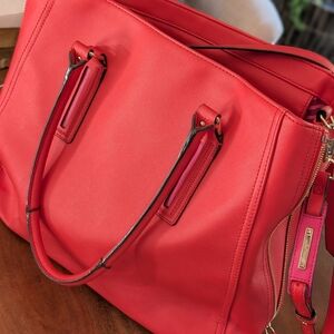 Stella & Dot Vibrant Red Tote Bag